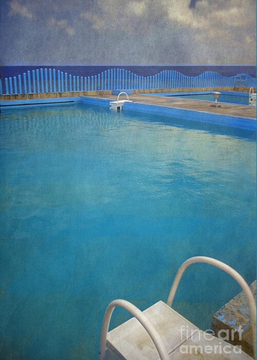 Havana Greeting Card featuring the photograph Havana Cuba Swimming pool and Ocean by David Zanzinger