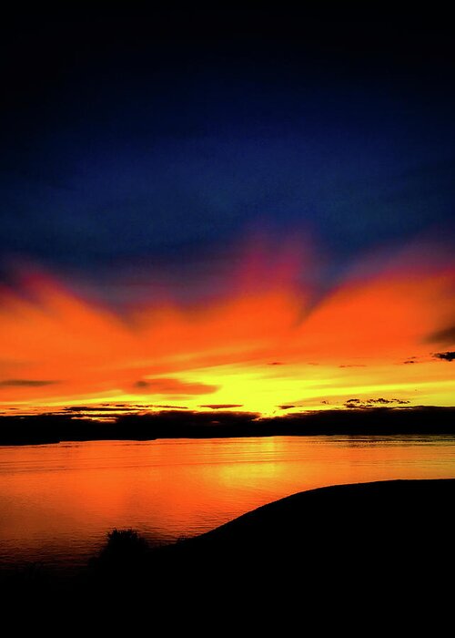 Sunset Greeting Card featuring the photograph Lake Havasu Sunset by Charles Benavidez