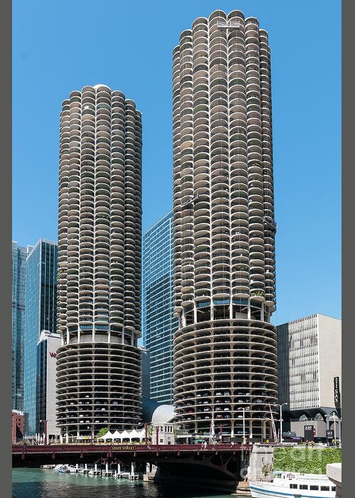 Chicago Greeting Card featuring the photograph Marina City by David Levin