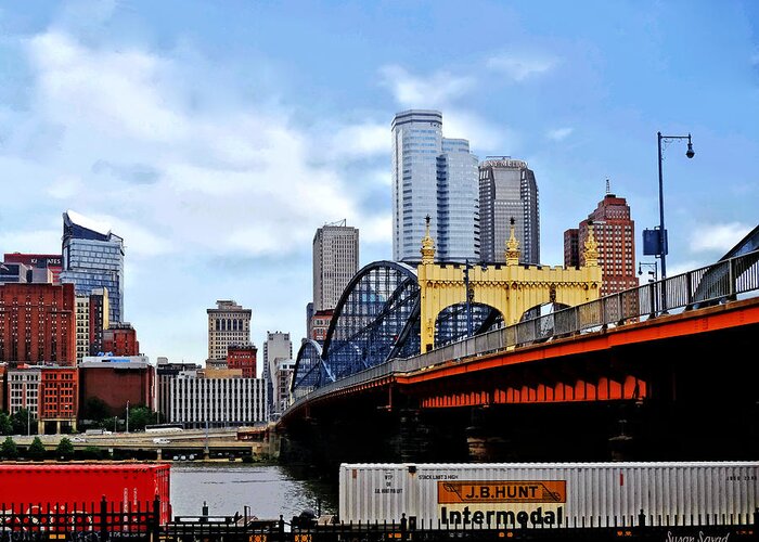 Pittsburgh Greeting Card featuring the photograph Pittsburgh PA - Train By Smithfield St Bridge by Susan Savad