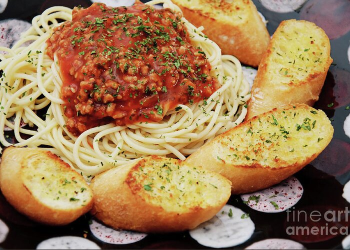 Spaghetti Greeting Card featuring the photograph Spaghetti And Meat Sauce With Garlic Toast by Andee Design