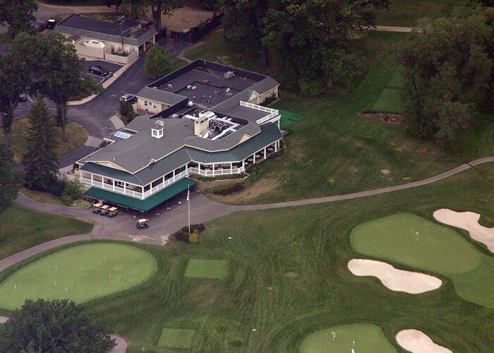 Sunnybrook Golf Club Clubhouse Greeting Card featuring the photograph Sunnybrook Golf Club Clubhouse by Duncan Pearson
