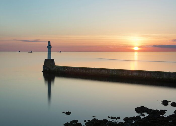 Aberdeen Greeting Card featuring the photograph Sunrise behind South Breakwater by Veli Bariskan
