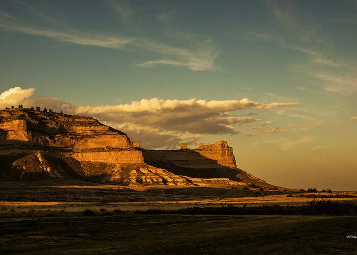 Nebraska Greeting Card featuring the photograph Sunset At Scotts Bluff National Monument by Ed Peterson