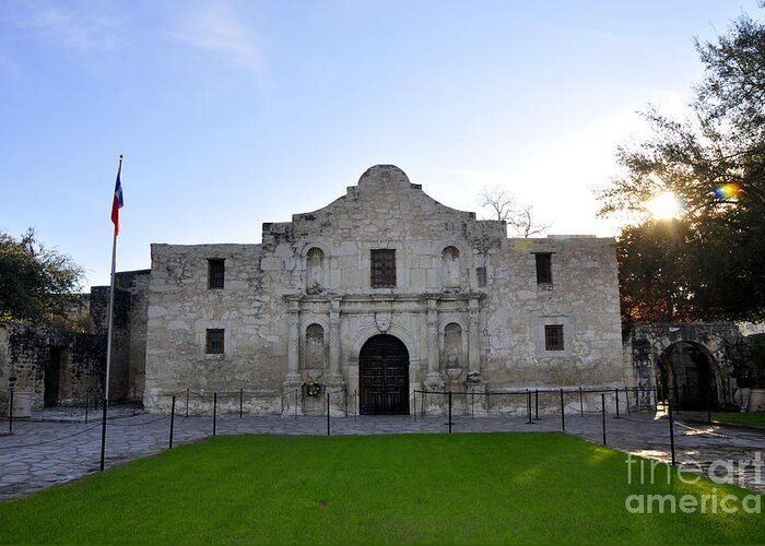The Alamo Greeting Card featuring the photograph The Alamo by Andrew Dinh
