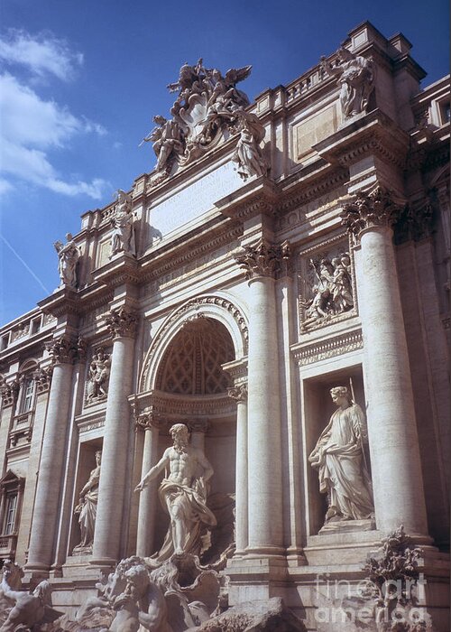Trevi Greeting Card featuring the photograph Trevi Fountain by Fabrizio Ruggeri