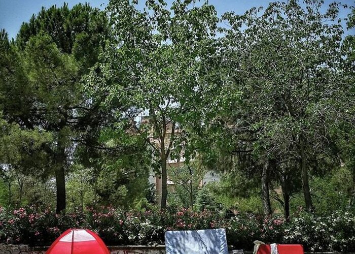 Madrid Greeting Card featuring the photograph Urban Camping
#city #garden #park by Rafa Rivas