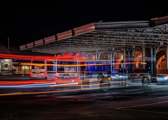 Iconic Greeting Card featuring the photograph Night Bus #1 by William Christiansen