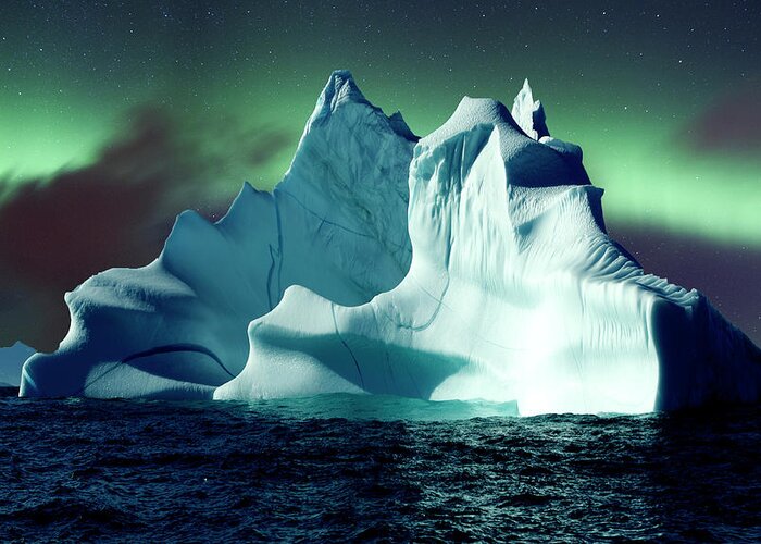 Scenics Greeting Card featuring the photograph Aurora Over Icebergs by Richard Mcmanus