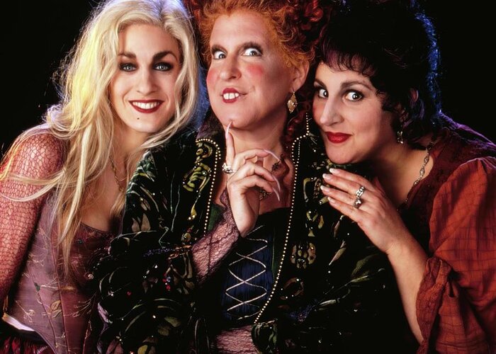 Bette Midler Greeting Card featuring the photograph BETTE MIDLER , SARAH JESSICA PARKER and KATHY NAJIMY in HOCUS POCUS -1993-. by Album