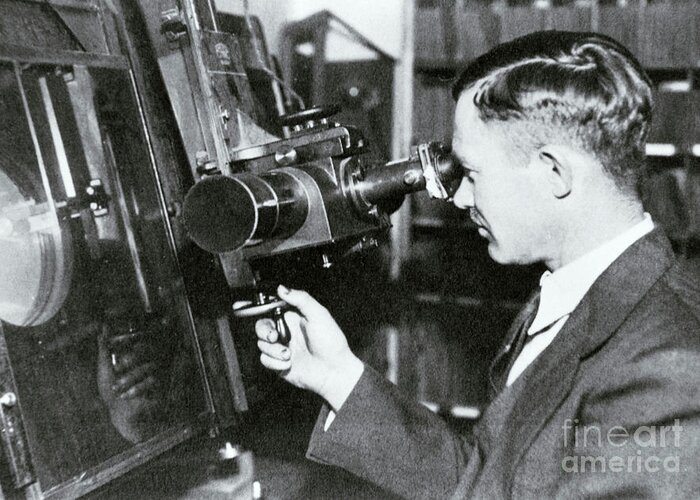 Astronomer Greeting Card featuring the photograph Clyde Tombaugh Using His Blink Comparator by Science Photo Library