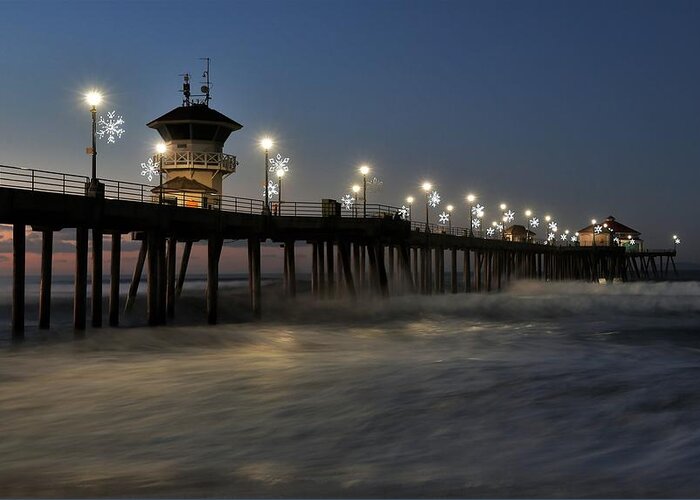 Igangværende reparere alder Huntington Beach Pier Early Morning Christmas Time Greeting Card by Keith  Lohnes