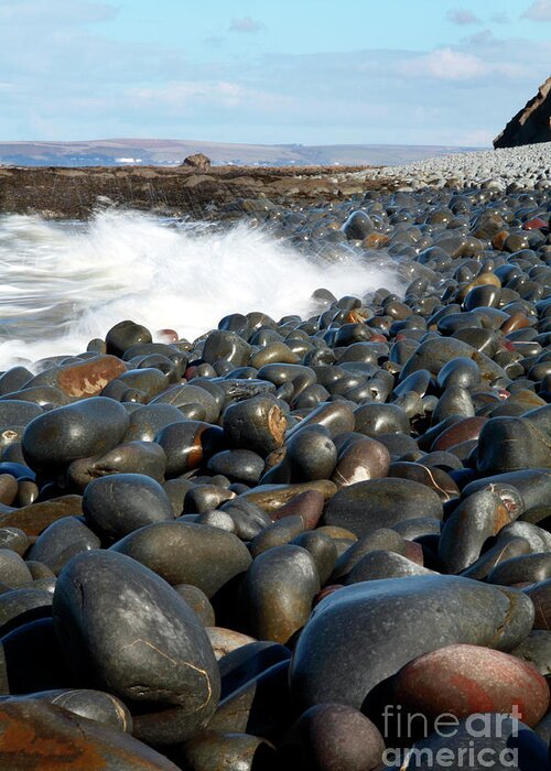 Pebble Greeting Card featuring the photograph Pebble Ridge by Dr Keith Wheeler/science Photo Library