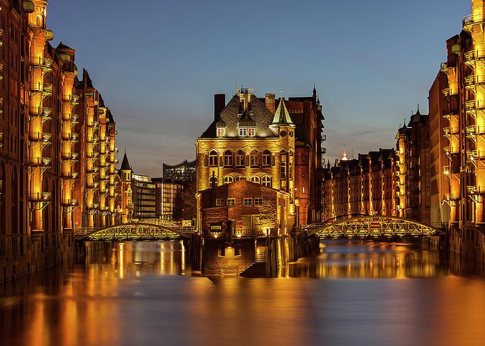 Built Structure Greeting Card featuring the photograph Speicherstadt - 24031101 by Klaus Kehrls