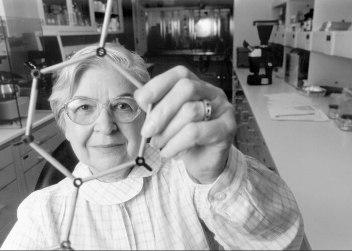 1900s Greeting Card featuring the photograph Stephanie Kwolek, Us Chemist by Science Photo Library