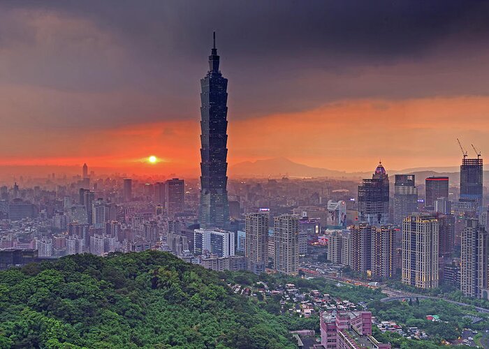 Treetop Greeting Card featuring the photograph Sunset Of Taipei 101 by Thunderbolt tw (bai Heng-yao) Photography