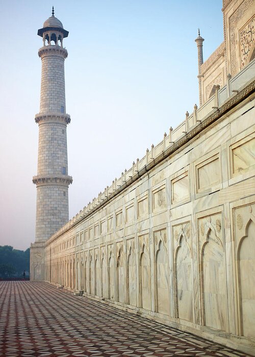 Clear Sky Greeting Card featuring the photograph Taj Mahal And Minaret by Dominik Eckelt