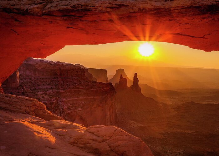 Mesa Arch Greeting Card featuring the photograph Morning Rays #2 by Andrew Soundarajan