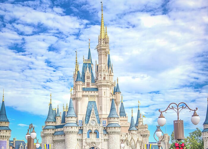 Cinderella Castle at Walt Disney World Hand Towel by Mark Andrew Thomas -  Mark Andrew Thomas - Artist Website