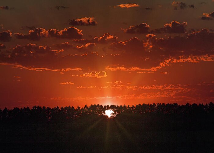 Sunset Greeting Card featuring the photograph Falling Sun by Scott Olsen