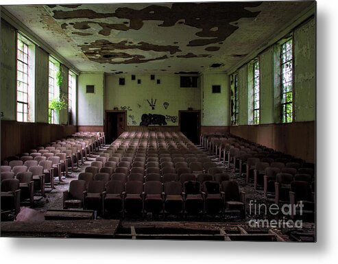 Bennett College Metal Print featuring the photograph Rear View #1 by Rick Kuperberg Sr