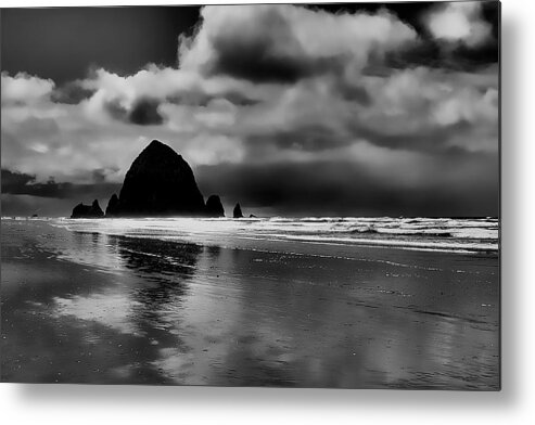 Cannon Beach - Oregon Metal Print featuring the photograph Cannon Beach - Oregon #3 by David Patterson