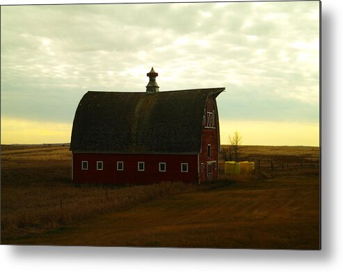 Barns Metal Print featuring the photograph A Barn In Mcgregor North Dakota by Jeff Swan