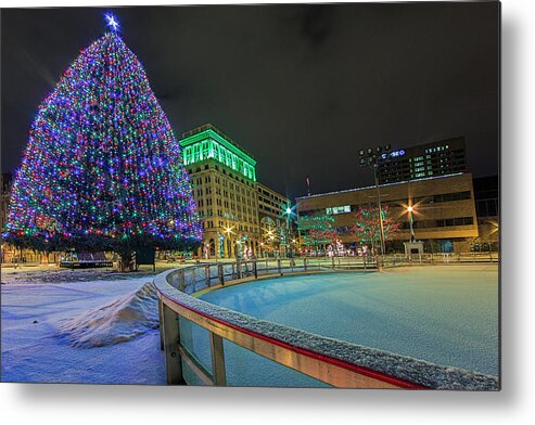 Syracuse Metal Print featuring the photograph A Syracuse Christmas by Everet Regal