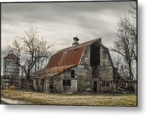 Old Barn Metal Print featuring the photograph Along a Delaware Backroad by Erika Fawcett