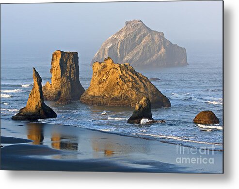 Bandon Metal Print featuring the photograph Balcony View by Bill Singleton