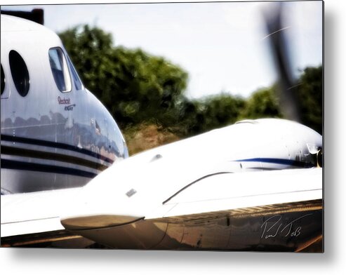 Beach Craft King Air Metal Print featuring the photograph Beach Heat by Paul Job