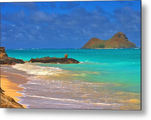 Hawaii Metal Print featuring the photograph Bellows Beach by William Crawford