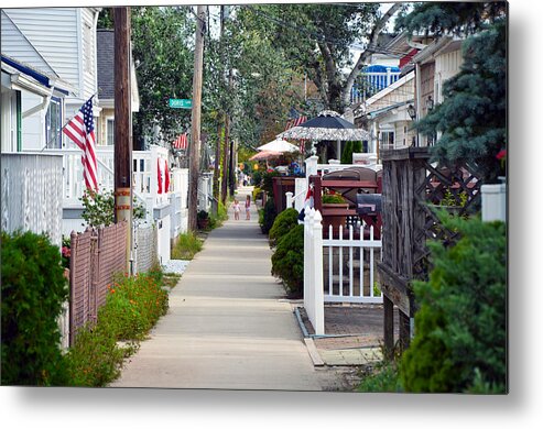 Rockaway Point Metal Print featuring the photograph Breezy Bedford Beauties by Maureen E Ritter