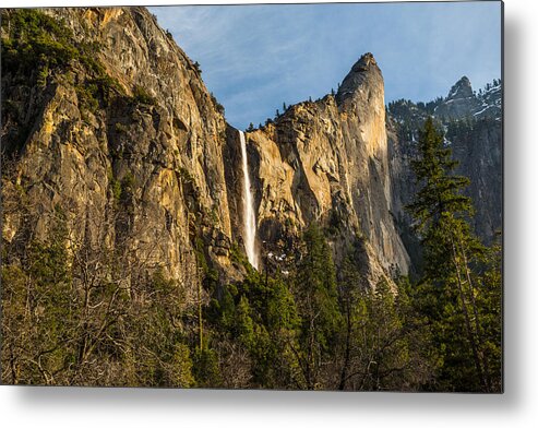 Yosemite Metal Print featuring the photograph Bridalveil Falls by Mike Lee