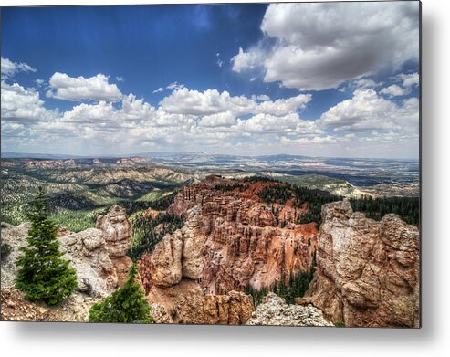 Bryce Canyon Metal Print featuring the photograph Bryce Point by Tammy Wetzel