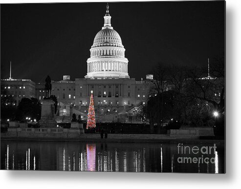 Color Splash Metal Print featuring the photograph Capitol Christmas by Shawn O'Brien