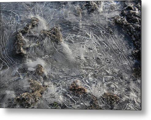 Cave Point Metal Print featuring the photograph Cave Point Ice 4 by Theo OConnor