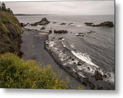 Photography Metal Print featuring the photograph Cobble Beach by Lee Kirchhevel