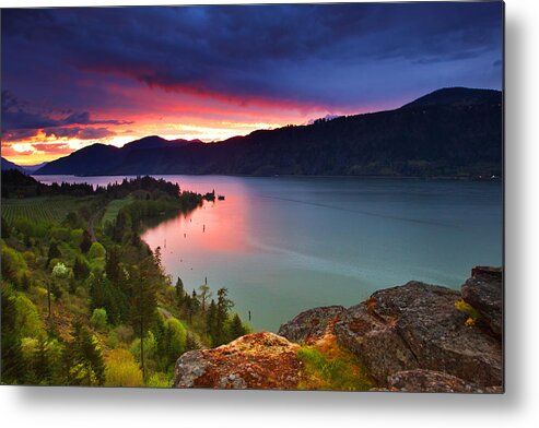 Sunset Metal Print featuring the photograph Columbia Sunset by Darren White
