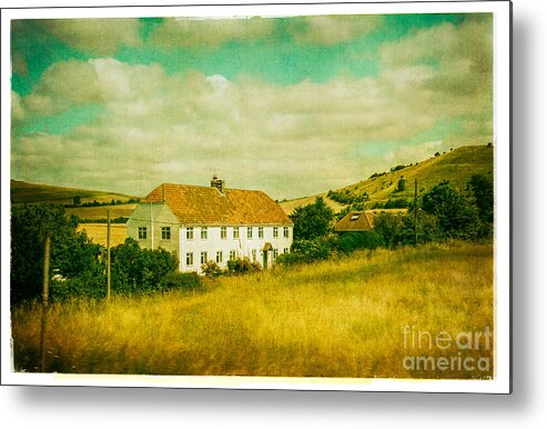 Home Metal Print featuring the photograph Countryside Homestead by Lenny Carter