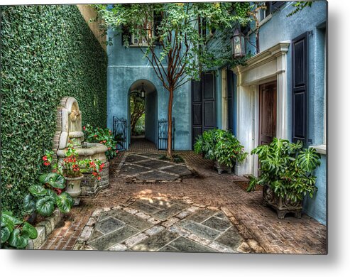 Charleston Metal Print featuring the photograph Courtyard at Rainbow Row by John Hoey