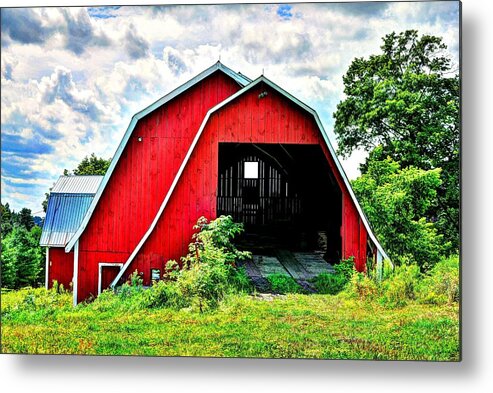 Vermont Dairy Barn Metal Print featuring the photograph Craftsbury Barn by John Nielsen