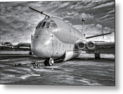 Nimrod Metal Print featuring the photograph Hawker Siddeley Nimrod by Jason Green