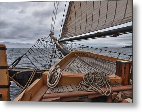 Salem Metal Print featuring the photograph Heading out by Jeff Folger