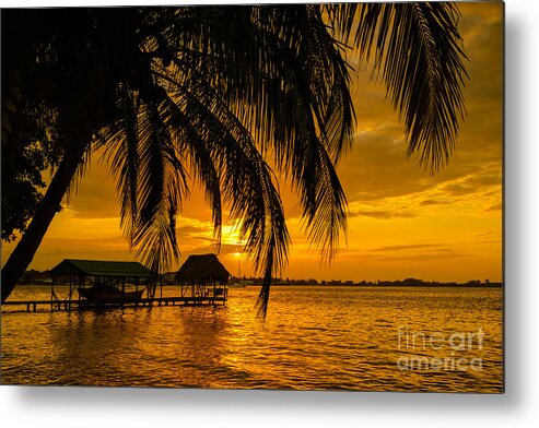 Beauty In Nature Metal Print featuring the photograph Isla Colon Sunset by Oscar Gutierrez