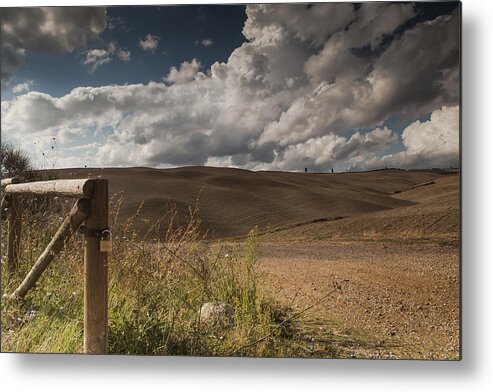 Val D'orcia Metal Print featuring the photograph It is impossible to put a lock on the beauty by Adriano Ficarelli