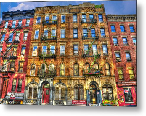 Led Zeppelin Metal Print featuring the photograph Led Zeppelin Physical Graffiti Building in Color by Randy Aveille