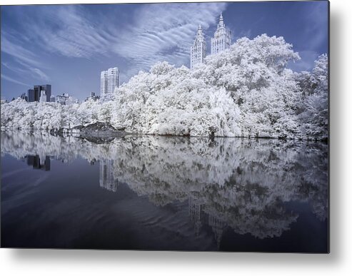 Scenics Metal Print featuring the photograph Manhattan Skyline Infrared by Leembe