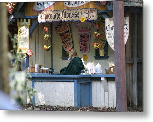 Maryland Metal Print featuring the photograph Maryland Renaissance Festival - Merchants - 121252 by DC Photographer