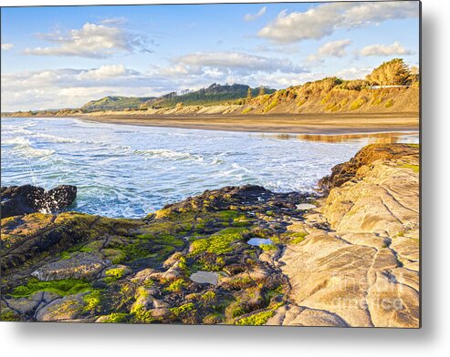 Auckland Region Metal Print featuring the photograph Muriwai Beach Auckland New Zealand by Colin and Linda McKie